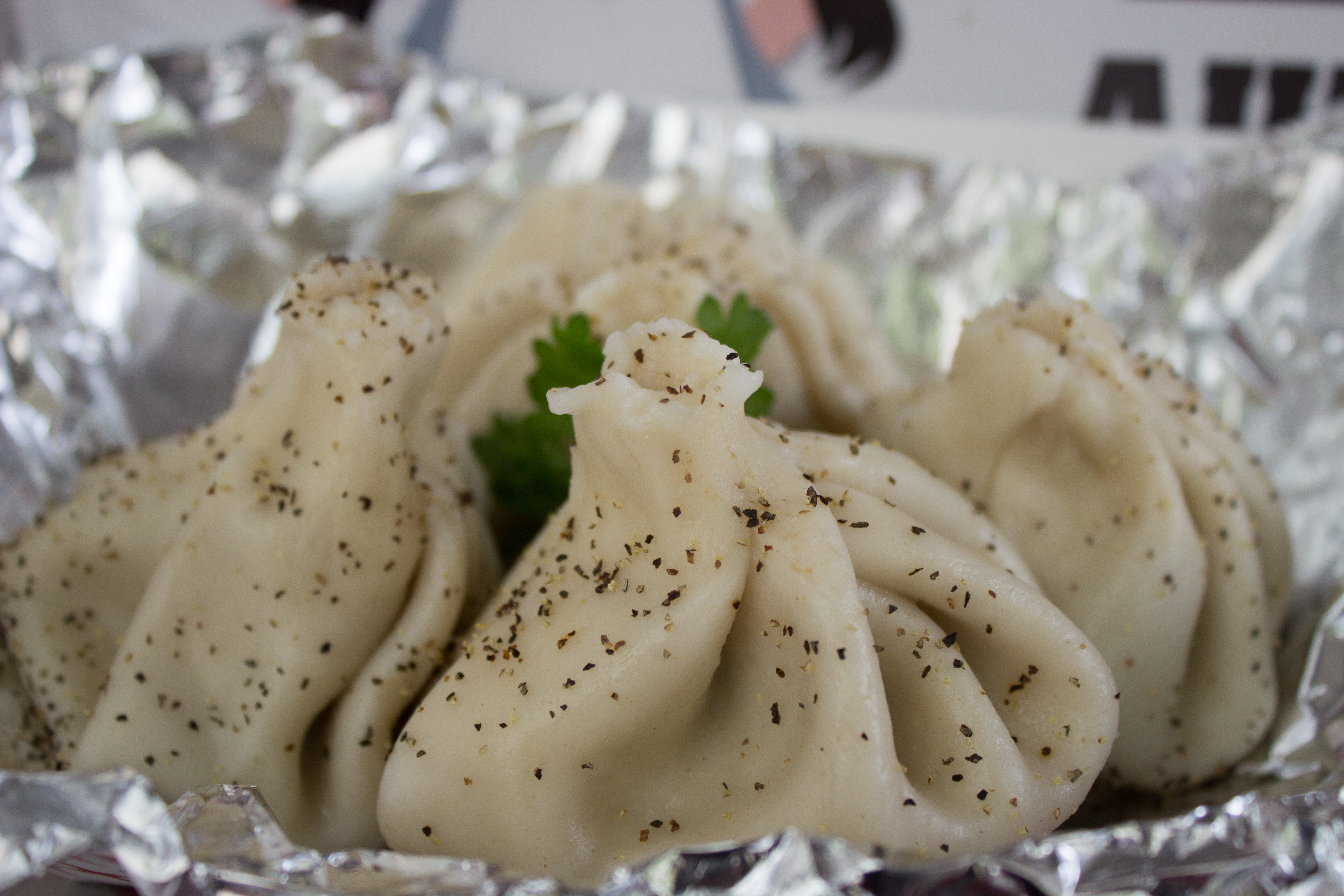 Discover Khachapuri and Khinkali! A Late Night Culinary Adventure! Kargi Gogo Steven Shomler